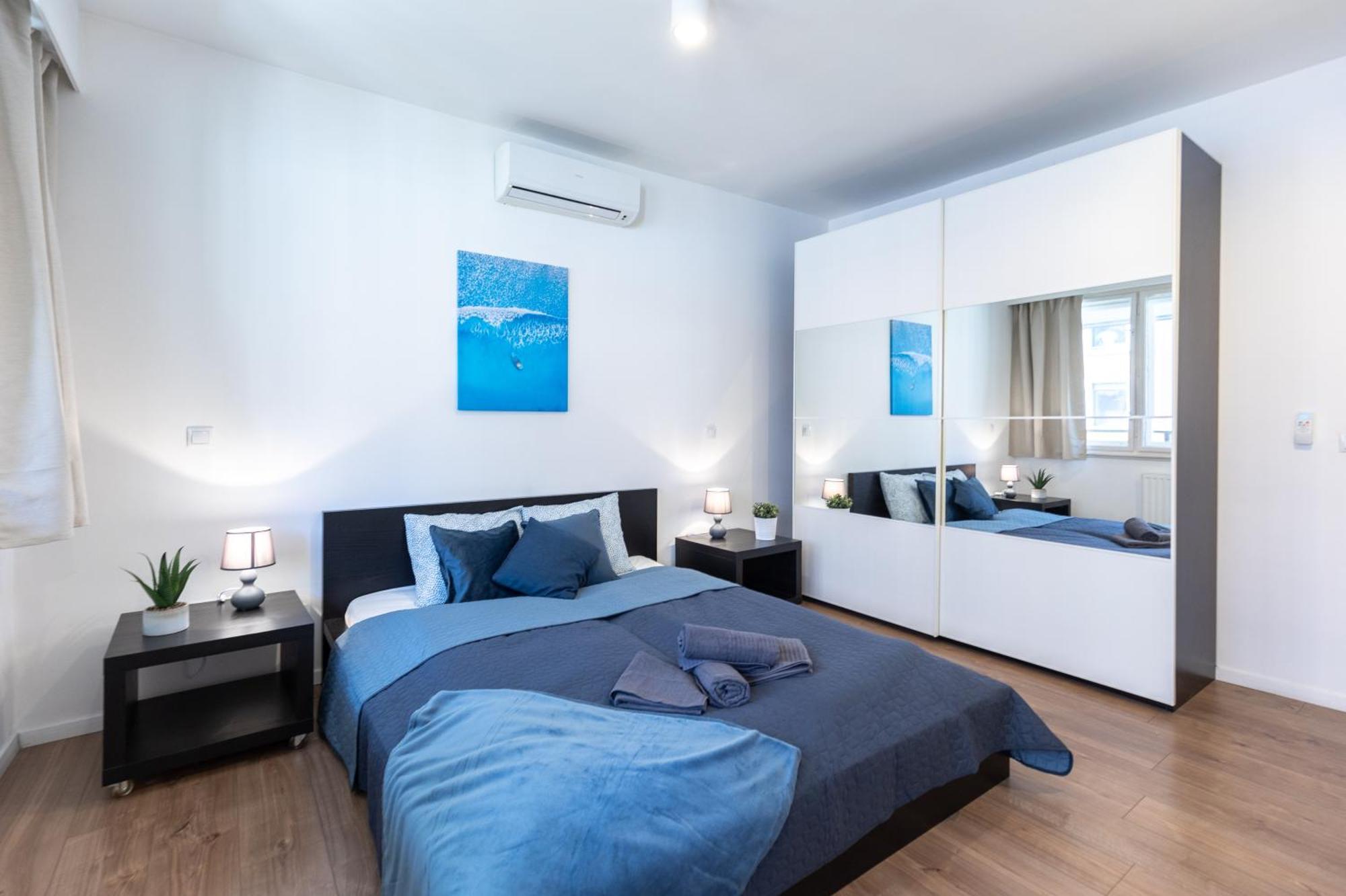 Gems Of Budapest - Sapphire Suite — Photos 2